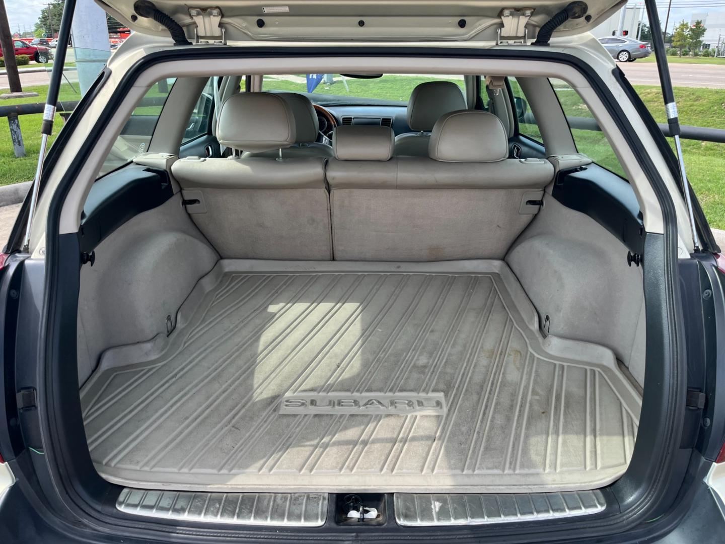 2005 GOLD /TAN Subaru Outback 3.0R L.L.Bean Edition Wagon (4S4BP86C354) with an 3.0L H6 DOHC 24V engine, 5-Speed Automatic Overdrive transmission, located at 14700 Tomball Parkway 249, Houston, TX, 77086, (281) 444-2200, 29.928619, -95.504074 - Photo#13